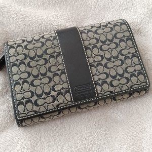 Coach Leatherware Black Signature C Canvas & Leather Bifold Womens Wallet